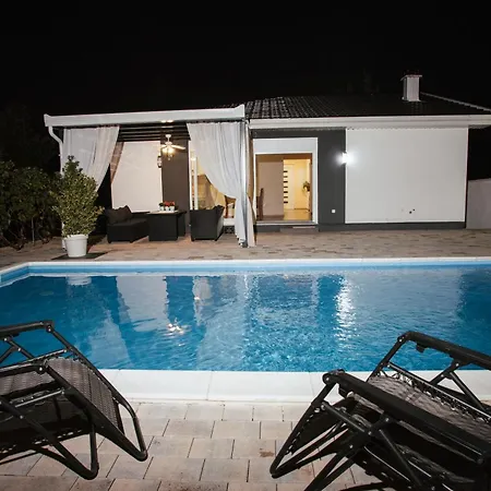 Lotta & Nolla * Mostar